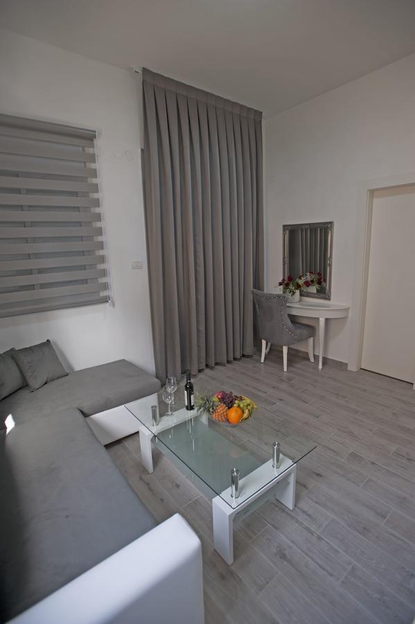 Rothschild 1929 Luxury Apartments Hotel Хайфа Екстер'єр фото