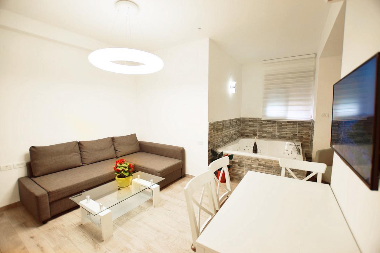 Rothschild 1929 Luxury Apartments Hotel Хайфа Екстер'єр фото