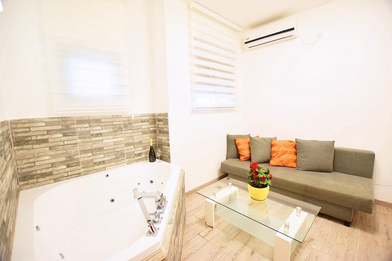 Rothschild 1929 Luxury Apartments Hotel Хайфа Екстер'єр фото